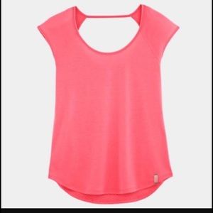 Under Armour women’s fly by running tee
